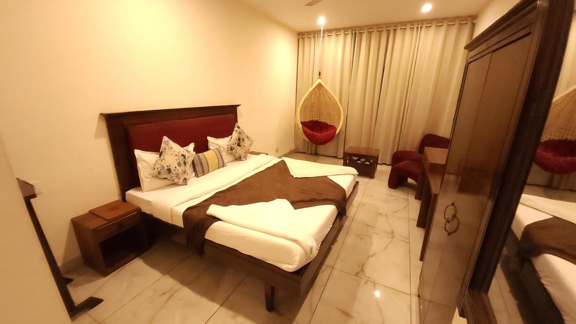 Hotel Multitech Premium Chandīgarh Extérieur photo